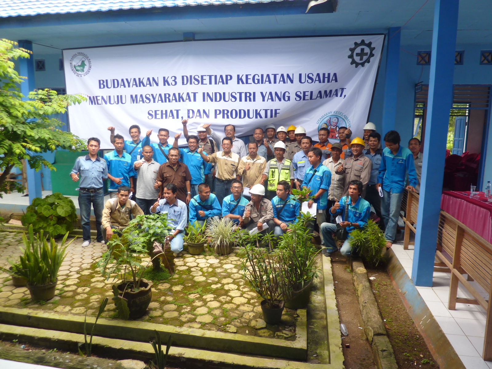 Sosialisasi dan Penerapan Budaya Keselamatan dan Kesehatan Kerja (K3)
